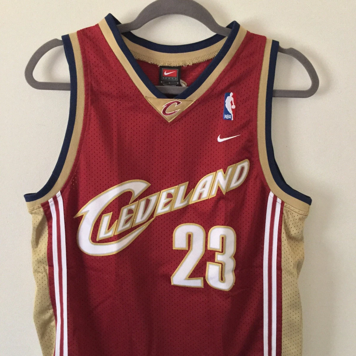Vintage LeBron James 23 Cleveland Cavaliers Red Swingman Jersey