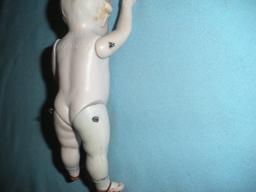 Vintage Bisque Jointed 5" Girl Baby Doll Made in Germany with Stand & Wood Base. - Picture 9 of 15