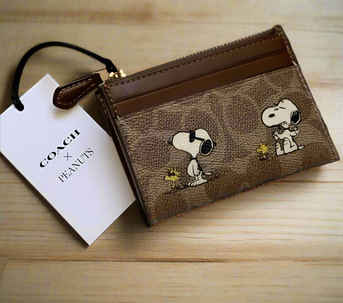 Coach X Peanuts 2025 Mini Skinny Id Case Snoopy CBT14 Brown