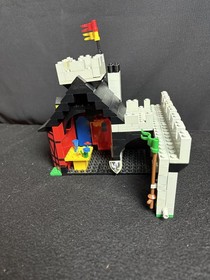 Lego 6067 Guarded Inn Knights Castle Crusaders Lion Knights from 1986 P2