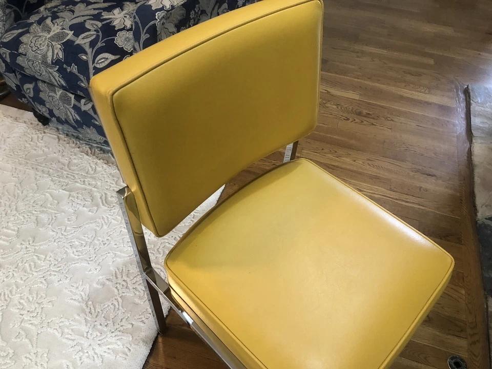 Silla Sturgis vintage mediados de siglo moderna vinilo amarillo años 60’s Foto 3 de 4