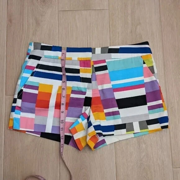 Pantalones Cortos TRINA TURK Corbin Talla 6 Geo Geométricos Colorido Frente Plano 3.25" Colorblock Foto 4 de 4