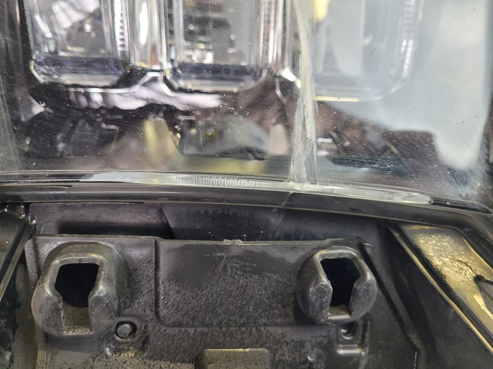 2021-2022 GMC YUKON XL LED LH DRIVER-SIDE OEM HEADLIGHT 187132 - Image 4 of 4