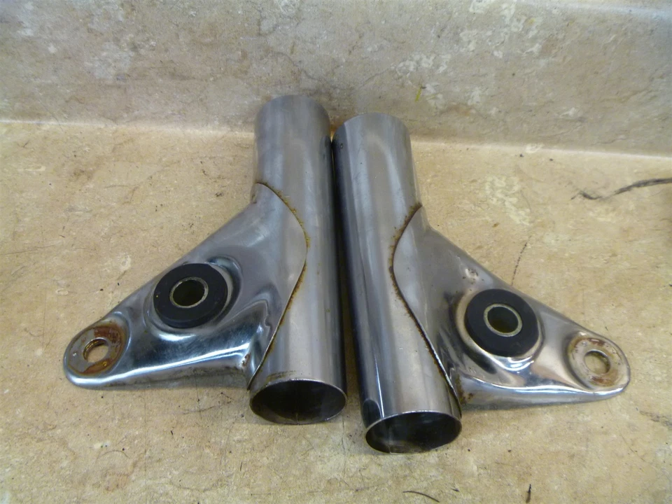 Par de montaje de faros de horquilla usados Kawasaki 400 KZ KZ400S KZ400-S 1975 vintage KB74 Foto 3 de 4