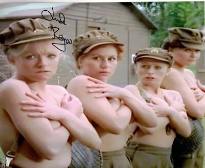 LINDA REGAN - ATS Private Taylor in Carry on England - handsigniertes 10x8 Foto