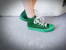kelly green chuck taylors