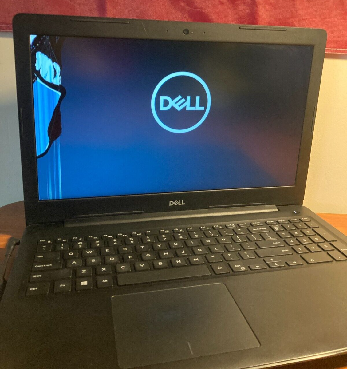 Dell Latitude 3590 Core i3 8130U 2.2GHz 4GB RAM 500GB HDD Dell Latitude 3590 Core i3 8130U 2.2GHz 4GB RAM 500GB HDD