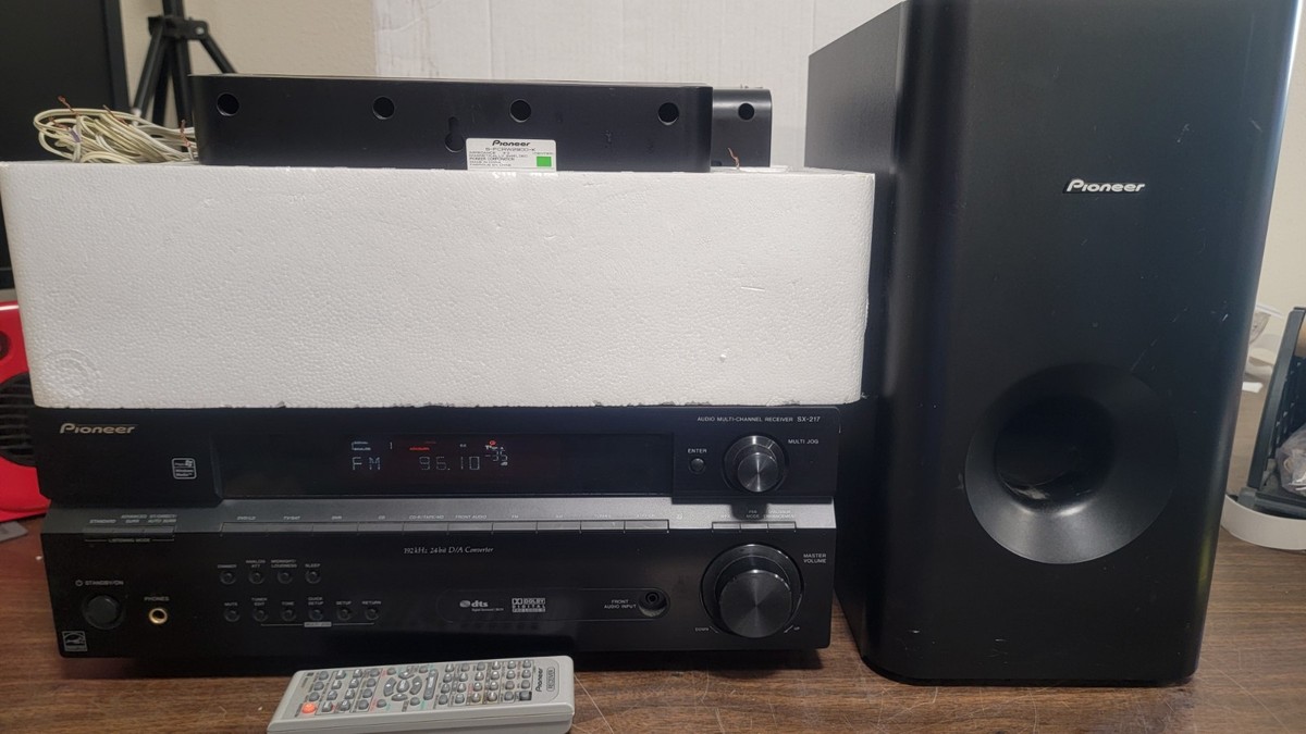 Pioneer SX-217-K AM/FM Stereo Receiver w/ S-FCRW2900-K Speaker