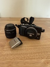 Olympus Pen Lite E-PL5 Mirrorless Digital Camera 14-42mm Lens  Flash