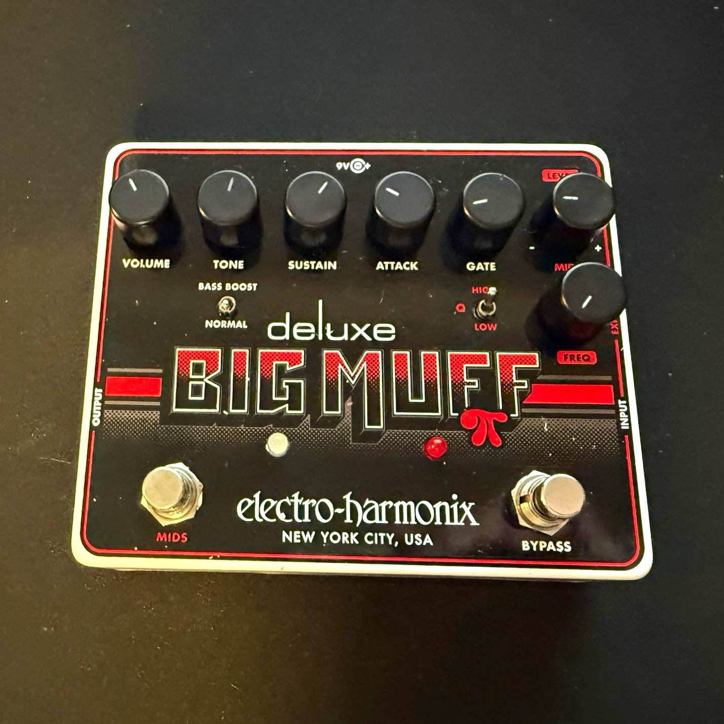 Electro-Harmonix Deluxe Big Muff Analog Fuzz Pedal for Electric Guitar & Bass