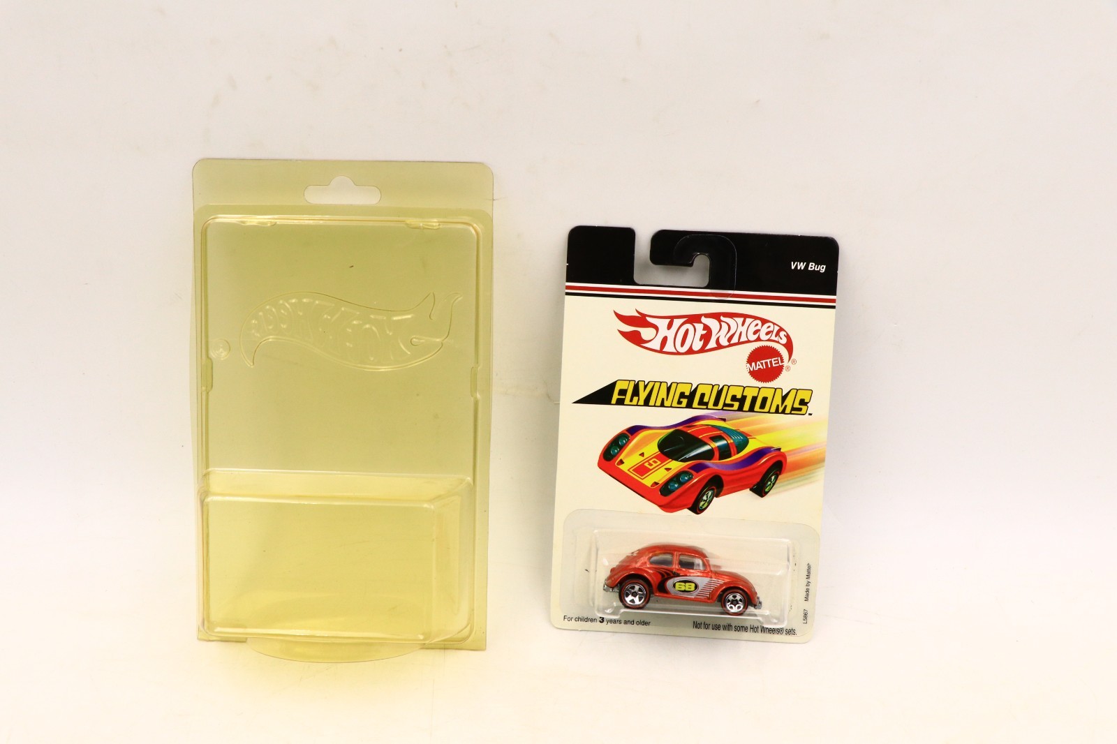 Hot Wheels 2006 Flying Customs VW Bug Red Sealed MOC Protector