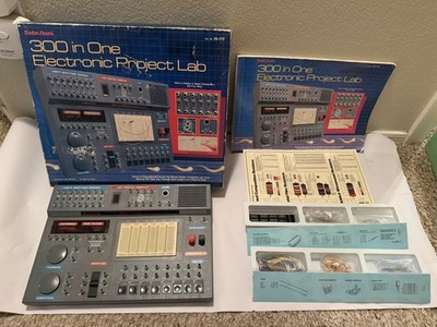 Radio Shack 300 in One Electronic Project Lab   Appears Unused  Tested for Power