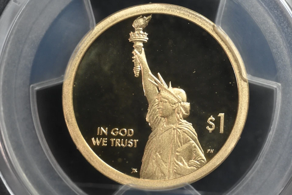 Dólar de innovación estadounidense 2018-S graduación profesional PR70DCAM PRIMER GOLPE - ¡SOLO EXISTEN 10!! Foto 3 de 4