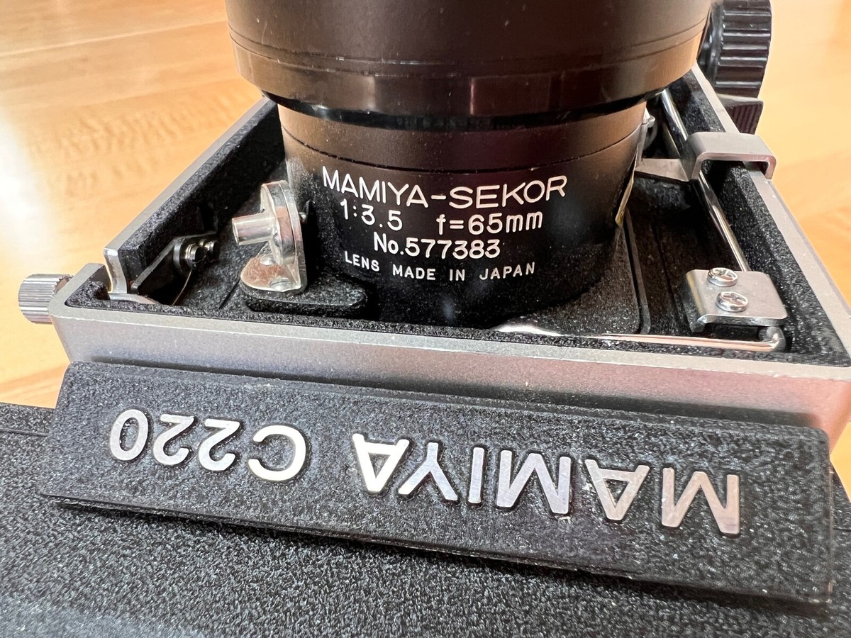 Mamiya C220 Professional Camera / Sekor 65mm f3.5 Lens Blue