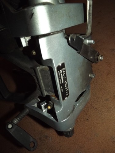2007 Honda 9.9 HP 4 Stroke Swivel Case Assembly PN 50201-ZW9-306,50300-ZW9-020ZA - Picture 5 of 5