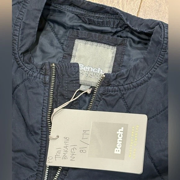 Jaqueta Bombardeiro Bench Masculina Manga Longa Acolchoada Zíper Completo Azul Marinho, Tamanho Médio - Imagem 4 de 4