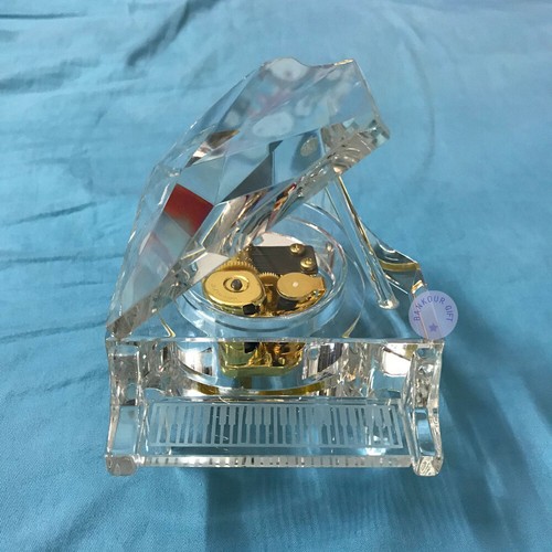 Play "Unchained Melody" Crystal Piano Wind up Music Box With Sankyo Movement - Picture 2 of 7