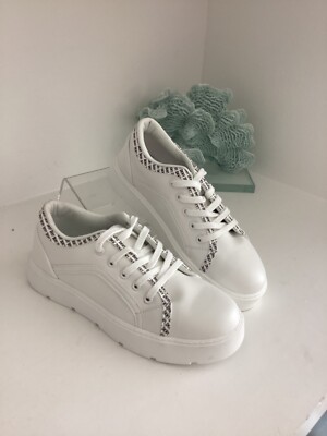 NEW Kid Girls' DKNY White Leather with black logo Sneakers size