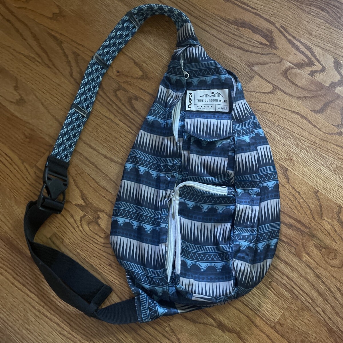 kavu tobacco Kavu Rope Sling Bag Travel Black with multicolor True Outdoor wear