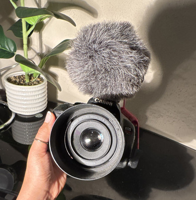 Canon EOS Rebel T5i 18MP Digital SLR Camera 50mm f/1.8 Lens Mic Black