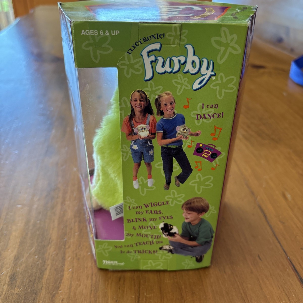 Rare! 1998 Kiwi Furby Lime Green, Yellow, Dark Blue Hair Sealed