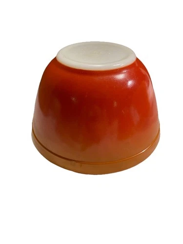 Pyrex 401 FLAMEGLO / OMBRE ~ Smallest Mixing BOWL ~ 1-½ pt. ~ Vintage