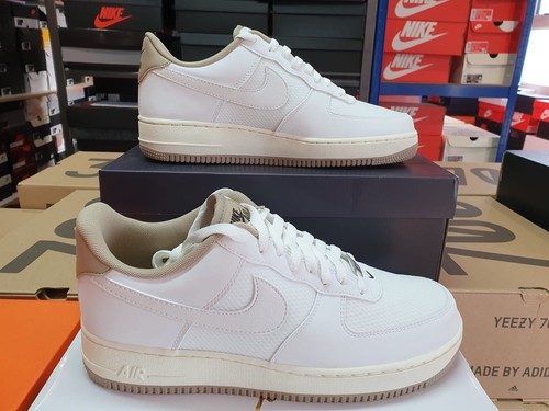 Nike Air Force 1 Low '07 LV8 Summit bianche cachi UK 6 US 7 EUR 40 FZ5225 100 - Foto 3 di 7