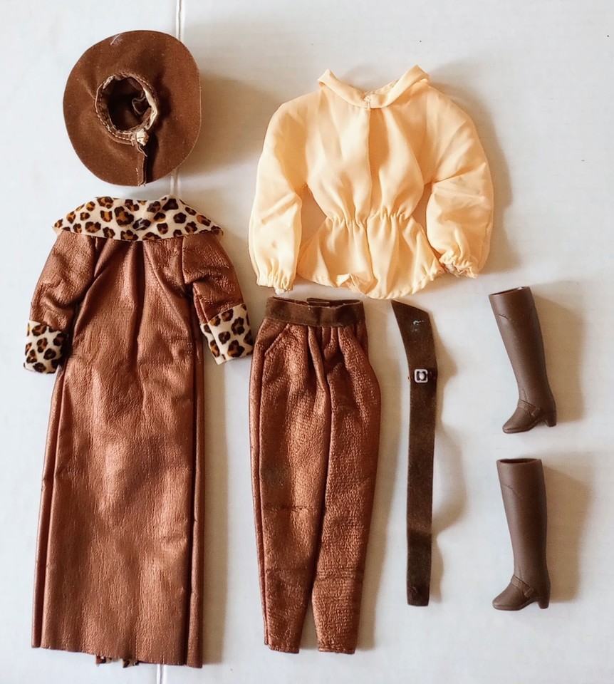 Vintage 1987 Mattel Barbie City Style Fashions 4433 Animal Print