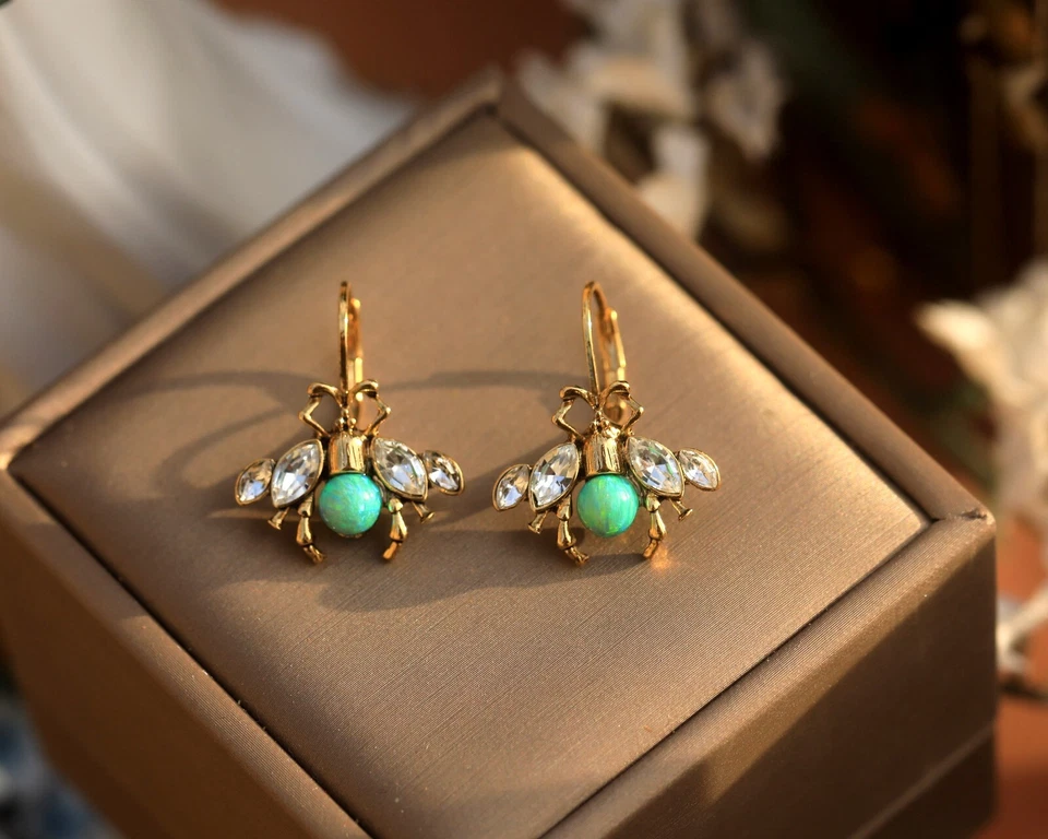 Ohrringe Klappbügel Golden Klein Insect Biene Perle Opal Grün Syn. QD4 - Bild 3 von 4