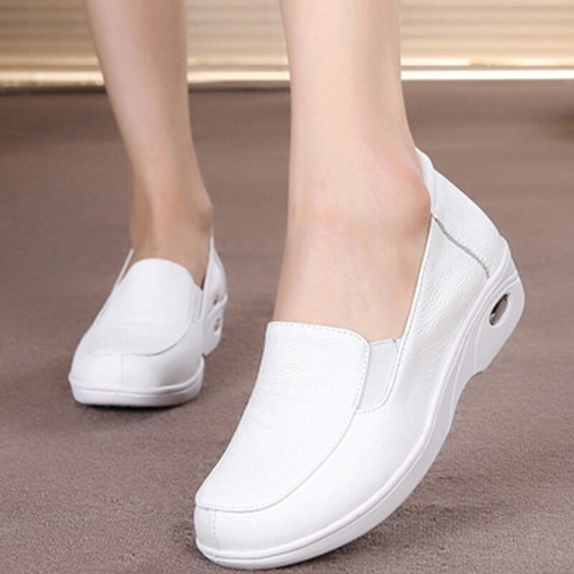 comfortable shoes for hospital