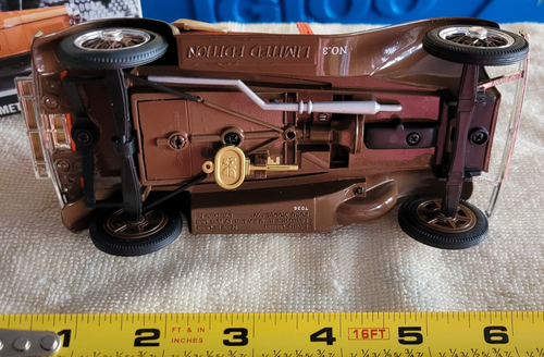 Vintage Trustworthy Hardware 1930 Ford Model A Roadster bank w/ key - Picture 3 of 10