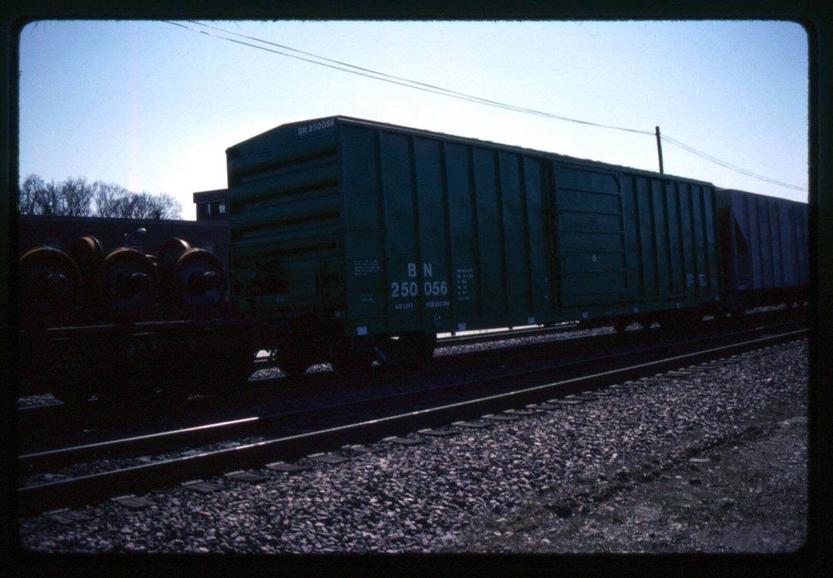 Railroad Slide - Burlington Northern #250056 Box Car 1989
