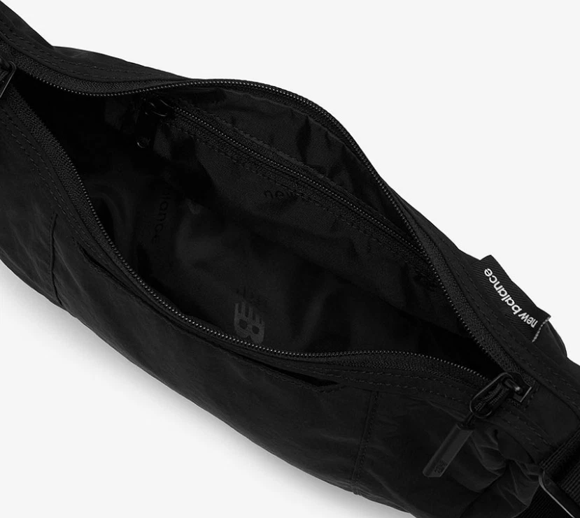 Bolso Bandolera New Balance All-Around Mate Brillante Hobo Informal Negro NBGCFF1101 Foto 4 de 4