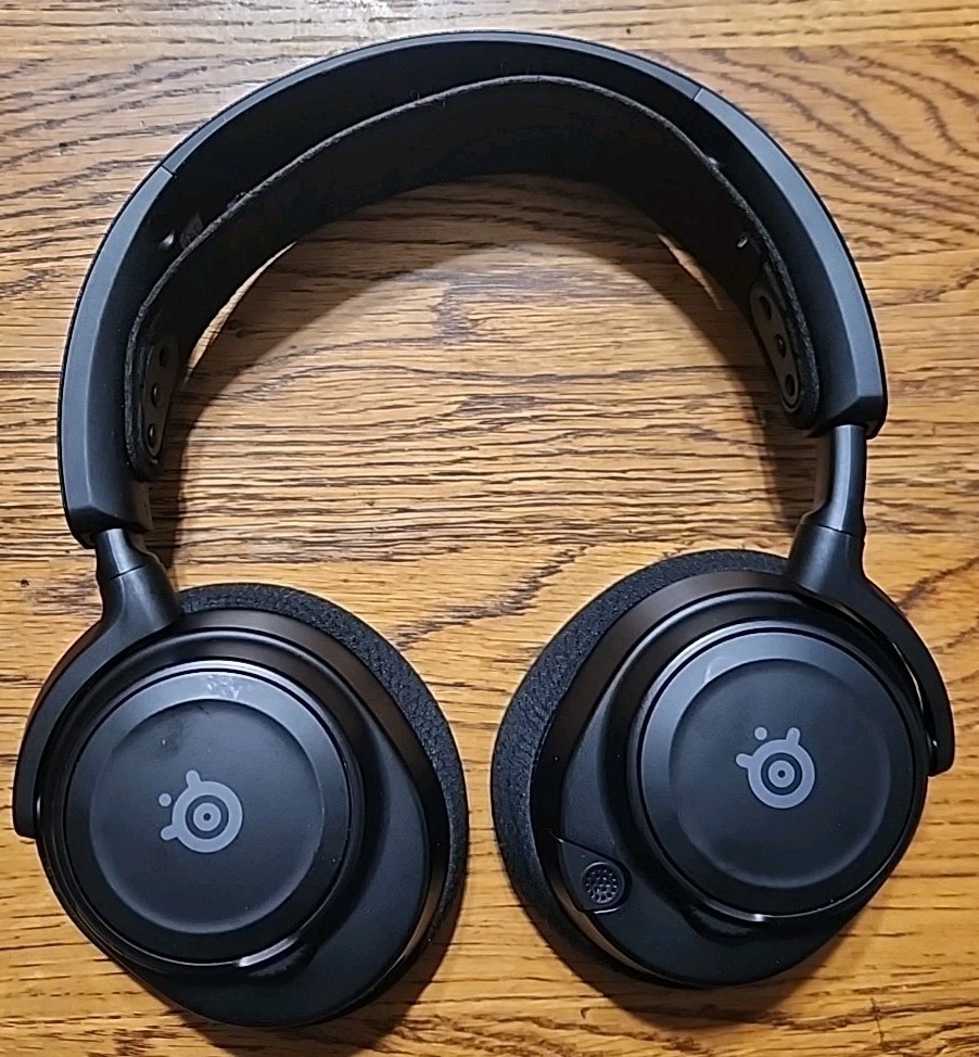 SteelSeries - Arctis Nova 7 Wireless Gaming Headset - Black - Headset Only