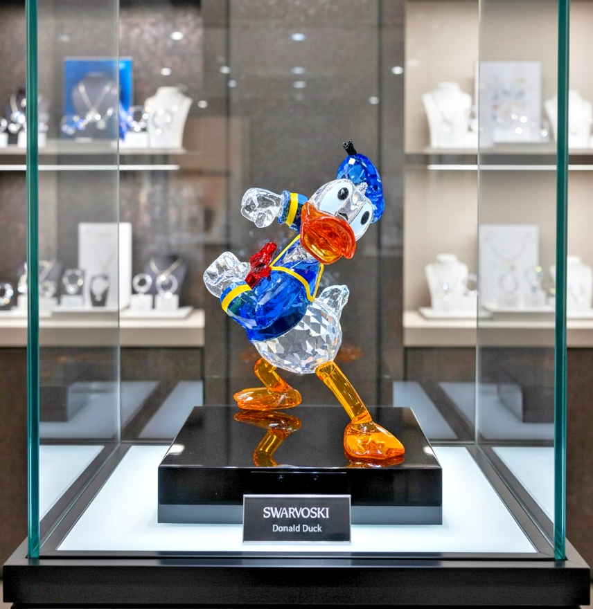SENSATIONAL 2015 NIB SWAROVSKI DISNEY MULTICOLORED CRYSTAL DONALD