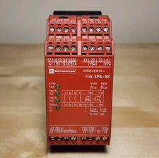 Telemecanique XPSAK311144P Safety Relay XPS-AK 24V AC/DC