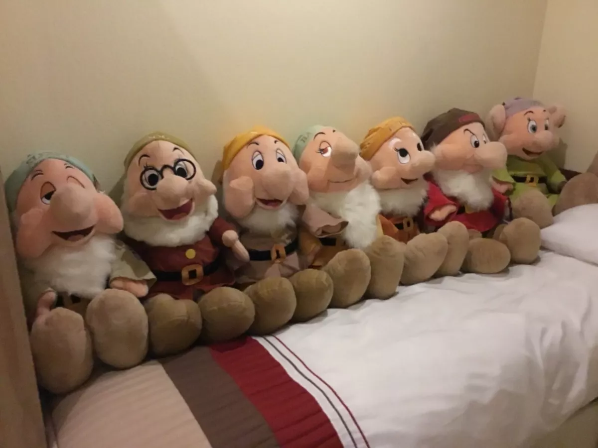 Large size 24 7 dwarfs set original Disney plush characters
