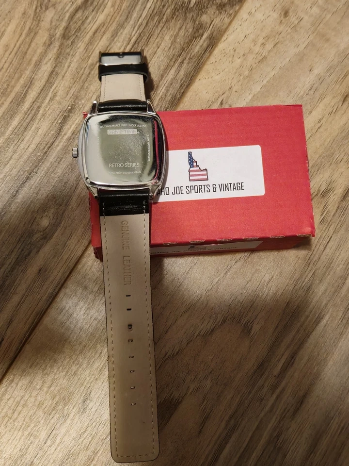 Reloj Vintage San Diego Padres Serie Retro Game Time MLB Necesita Batería 🔥🔥 Foto 4 de 4