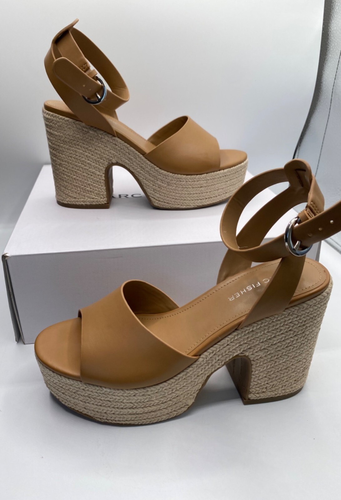 APL Sandali donna Marc Fisher marroni Vetina mandorla e punta aperta casual zeppa nuovi con scatola