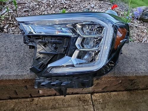 21 22 23 24 GMC Terrain SLE Left  Driver LED Headlight OEM 85723586 84945165