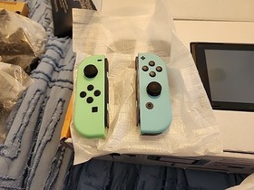 Used Nintendo Switch Animal Crossing Edition &ndash; In Box, Lightly Used