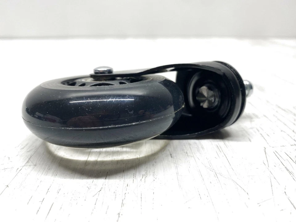 5 ruote in gomma di ricambio per sedie da ufficio 11 x 22 mm nere MERCE DI SE... - Immagine 4 di 4