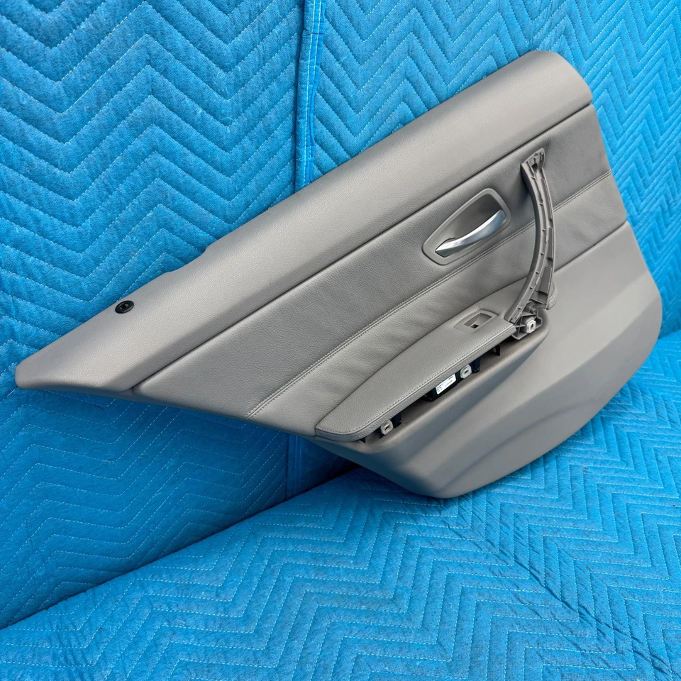 2006–2011 BMW 325i Rear Left Door Panel OEM 51427217579 - Image 3 of 4