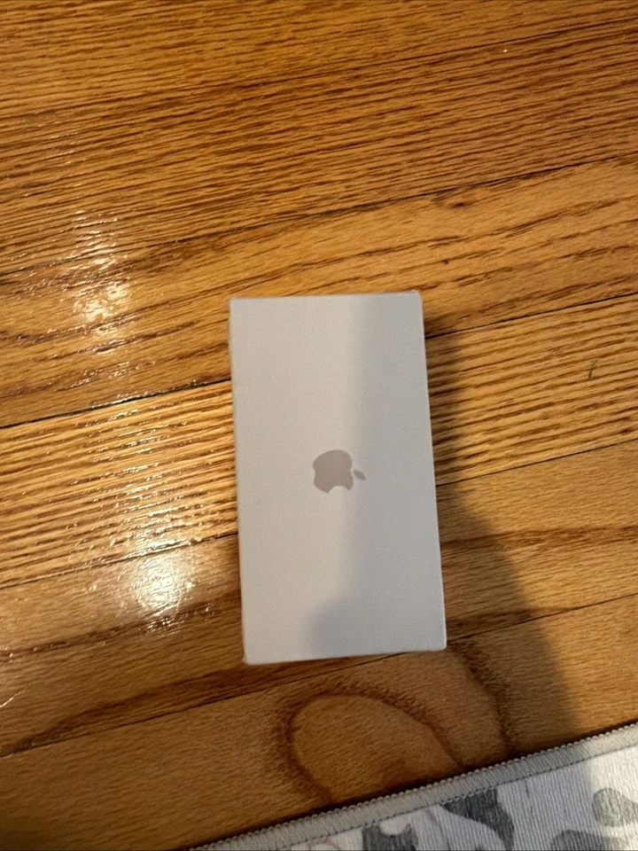 New 2025 Apple AirPods Pro 3  White - Sealed - IN HAND + FREE SHIPPING - Image 2 of 4