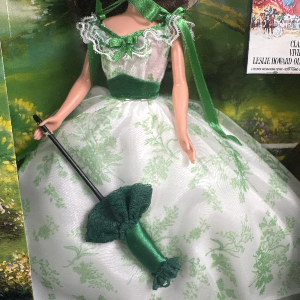 Barbie Scarlett O'Hara 1994 Lo que el viento se llevó Wilke's barbacoa verde/blanco en caja original Foto 4 de 4