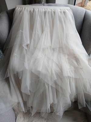 Beautiful On Trend Tiered/Layered Mesh Cream Tulle skirt 10-12 