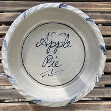 VTG 1992 Rowe Pottery Salt Glaze Stoneware Apple Pie Design Deep Dish Pie Plate