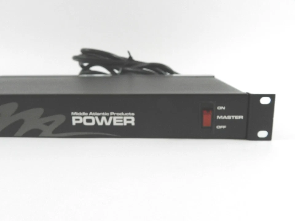 Middle Atlantic PD-915R 9 Outlet 15A 115V Rackmount Power Center Surge Protector - Image 3 of 4