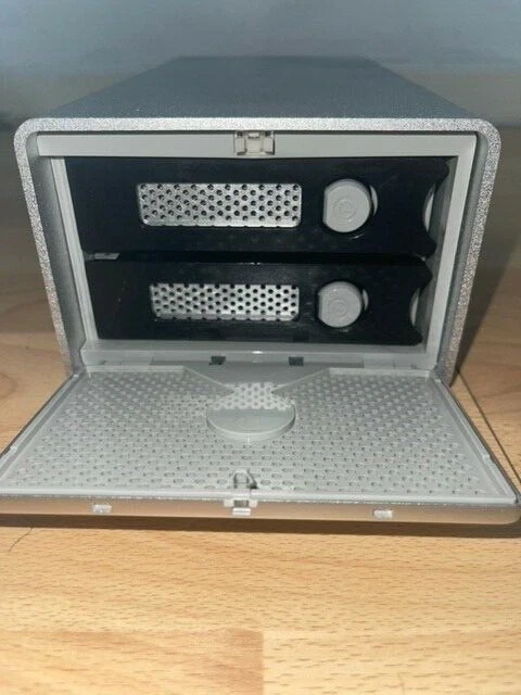  G-Technology G-Raid 8TB, Internal, 7200RPM, (0G05754) Hard Drive includes 4TB  - Image 3 of 4