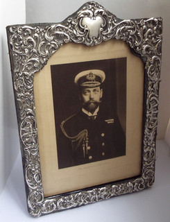LOVELY LARGE 10.6" ORIG ENGLISH ANTIQUE 1902 SOLID STERLING SILVER PHOTO FRAME